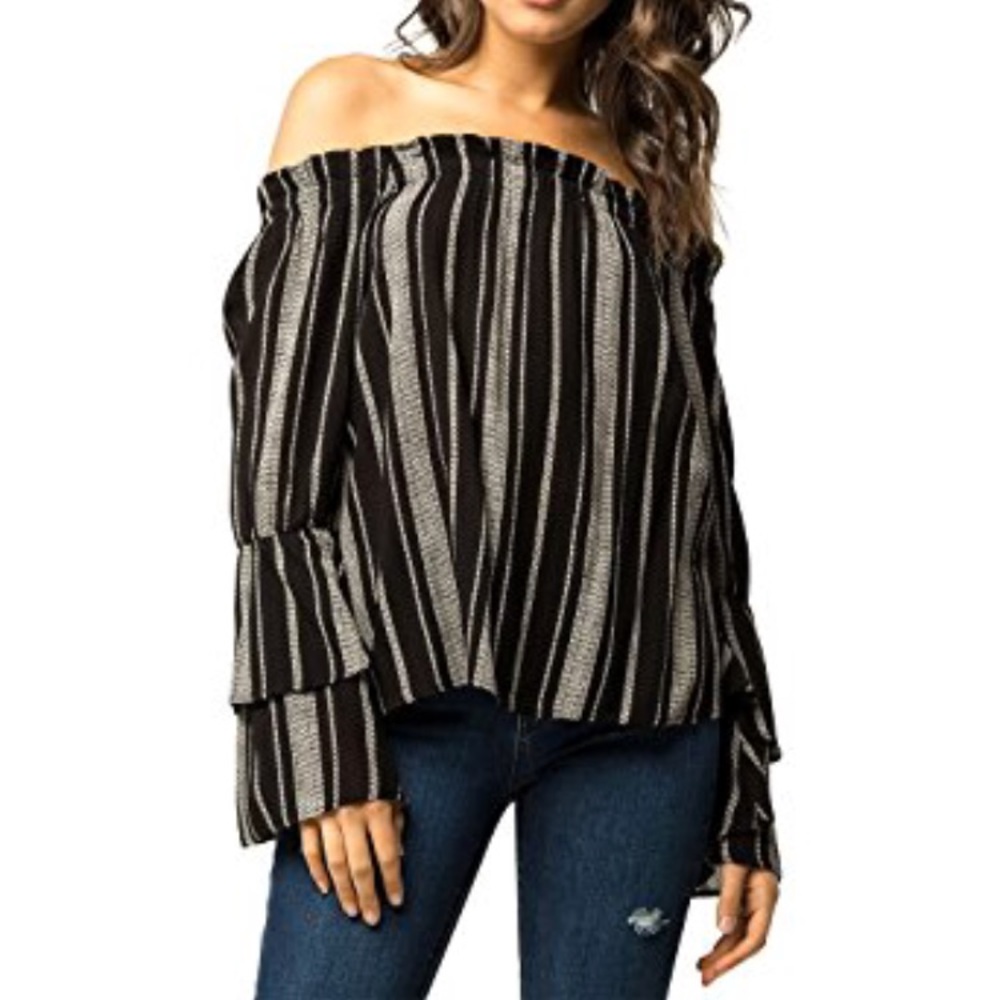 Flash sale⚡️ Off the shoulder top
